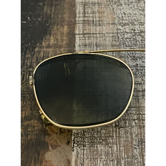 VTG Green Lens Clip-On Sunglasses / Unisex Accessory / Man Woman Gold Tone Frame - Picture 3 of 14